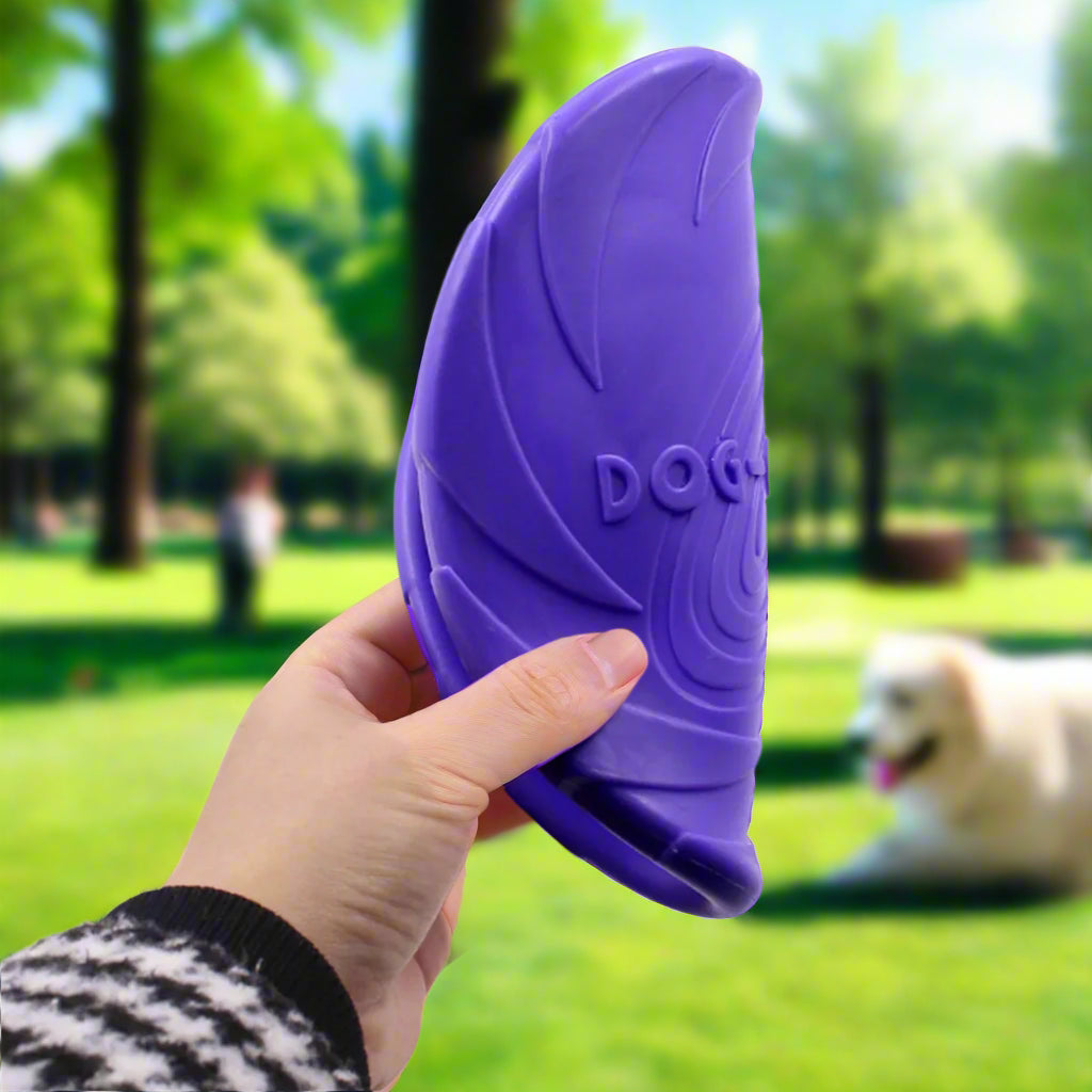  Découvrez le Lanceur Futé™, jouet pour chien 2-en-1 qui stimule et renforce votre complicité. Jouer en famille